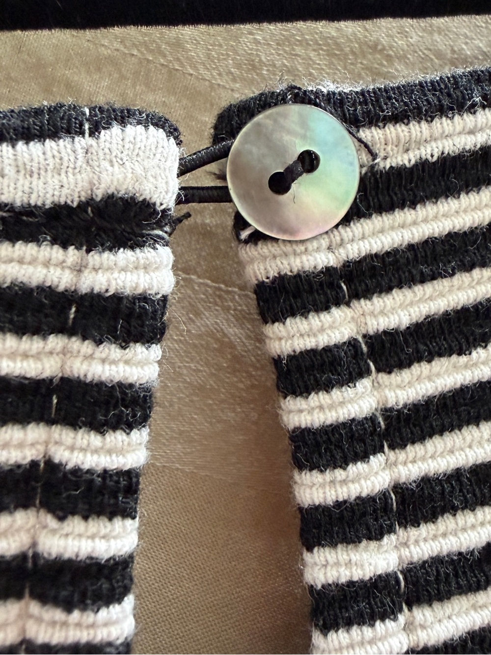 Dolan Black & White Striped Puff-Sleeve Tee - Picture 4 of 5